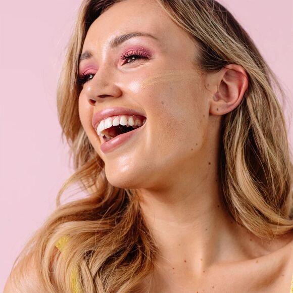 Naked Sundays CabanaGlow SPF 50 Glow Serum Drops Trio Bronze Illuminating Pearl - Picture 2 of 14